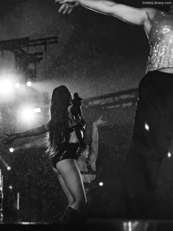 Dua Lipa photo 14 of 7804
