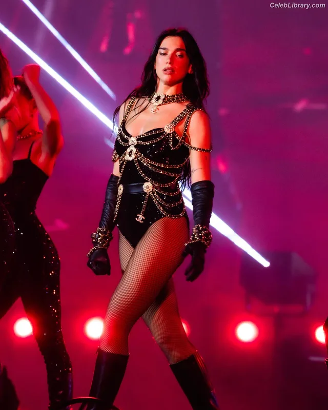 Dua Lipa photo 18 of 7804