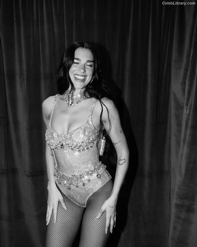 Dua Lipa photo 20 of 7804