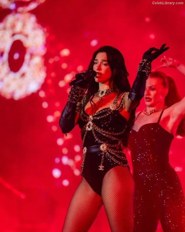 Dua Lipa photo 22 of 7804