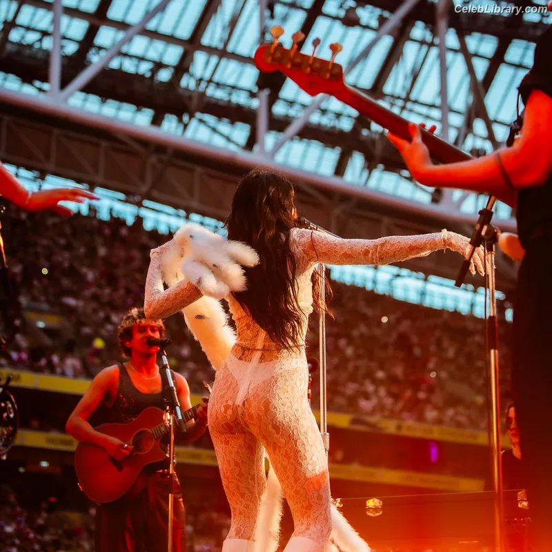 Dua Lipa photo 9 of 7804