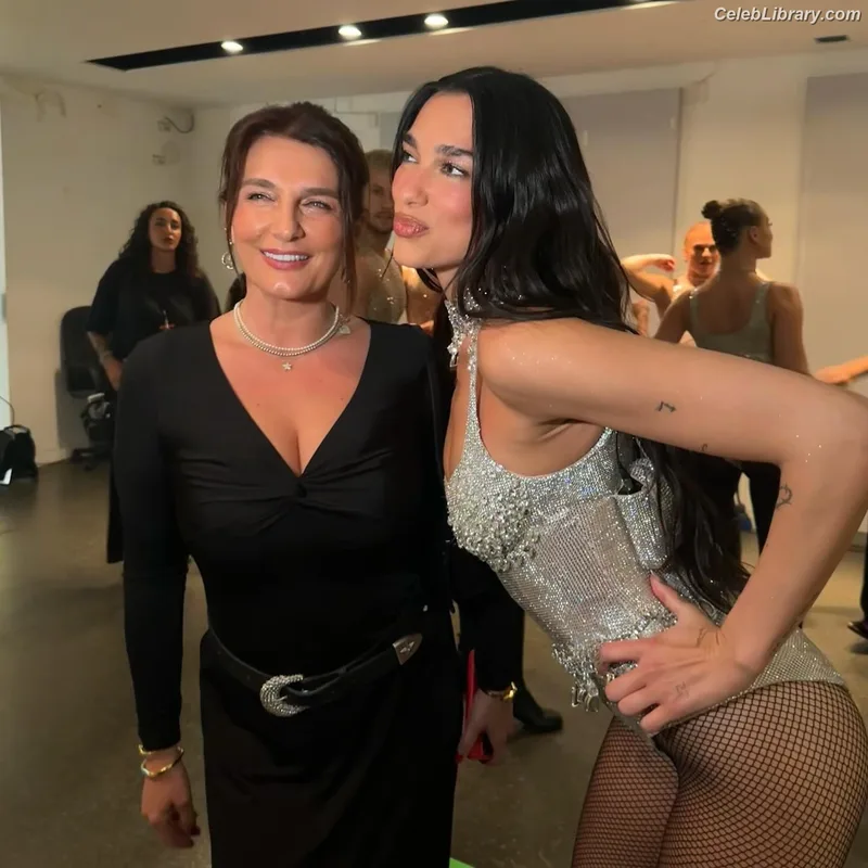 Dua Lipa photo 22 of 7804