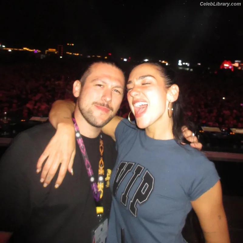Dua Lipa photo 21 of 7804