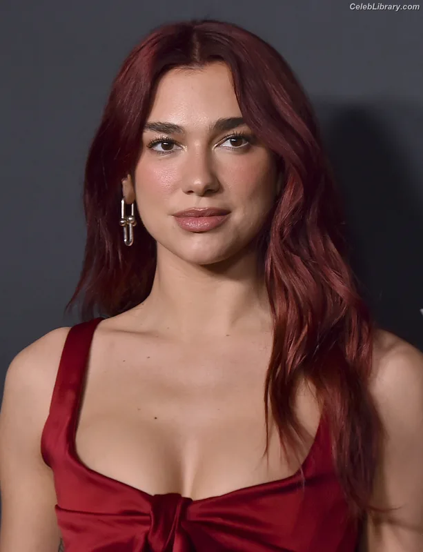 Dua Lipa photo 4 of 7804