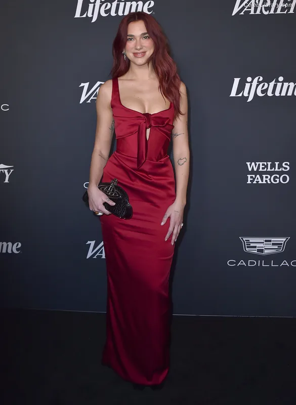 Dua Lipa photo 6 of 7804