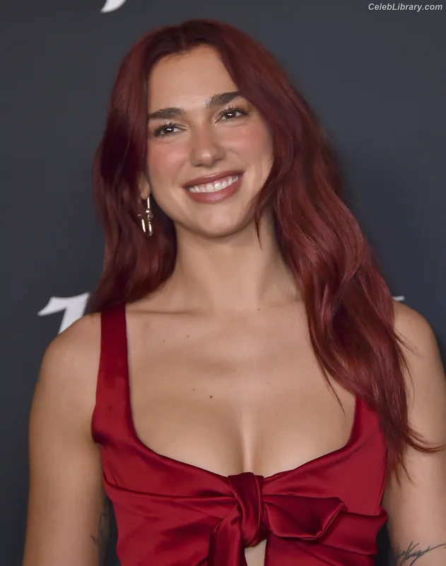 Dua Lipa photo 9 of 7804