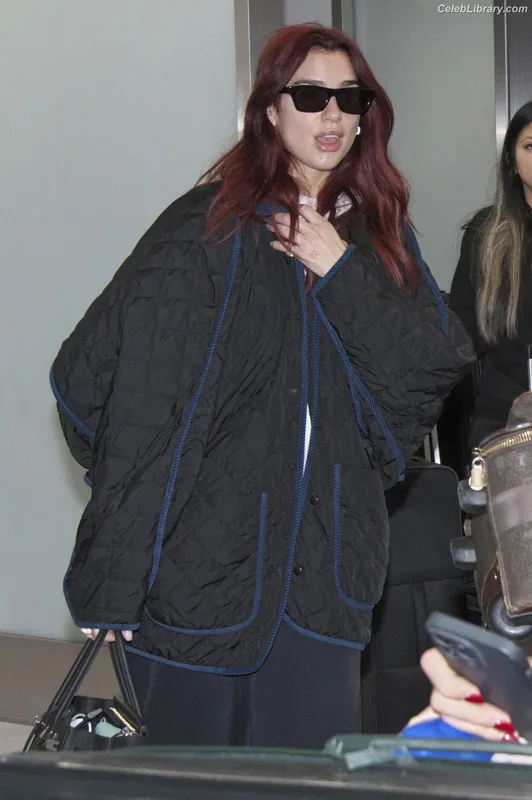 Dua Lipa photo 13 of 7804