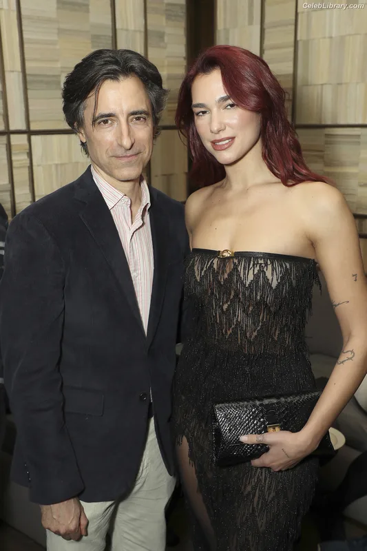 Dua Lipa photo 4 of 7804
