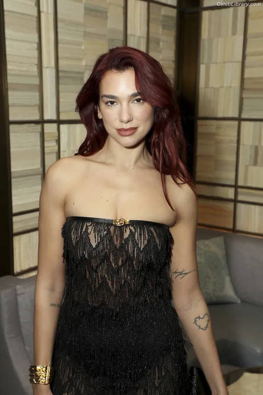 Dua Lipa photo 9 of 7804