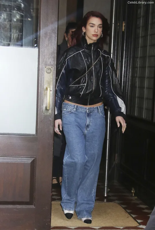 Dua Lipa photo 15 of 7804