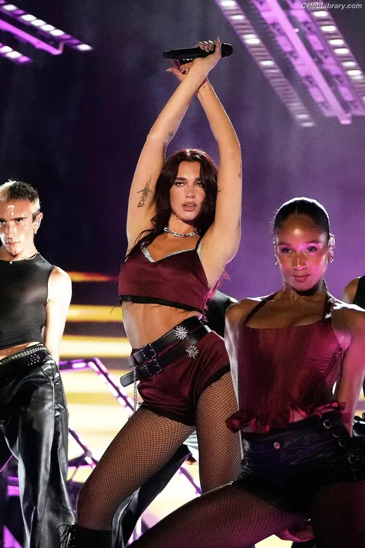 Dua Lipa photo 20 of 7804