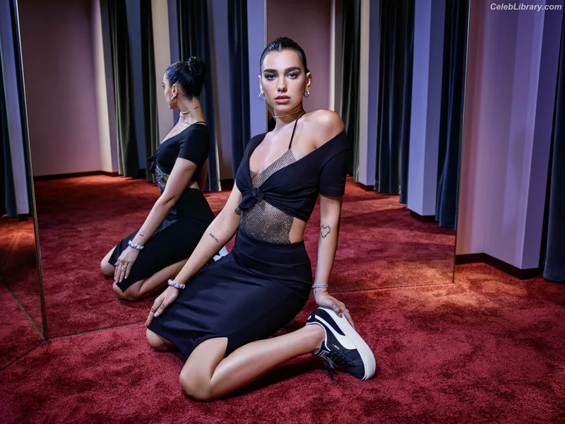 Dua Lipa photo 21 of 7804