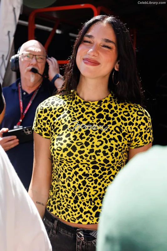 Dua Lipa photo 3 of 7804