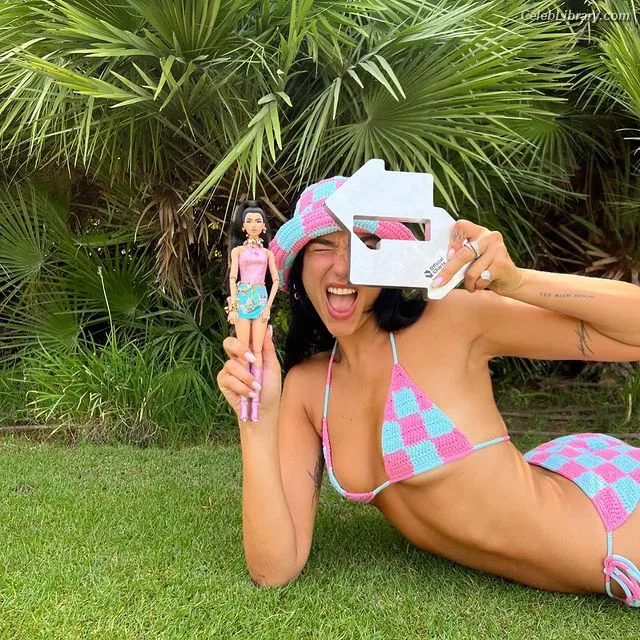 Dua Lipa photo 4 of 7804