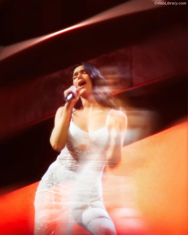 Dua Lipa photo 19 of 7804