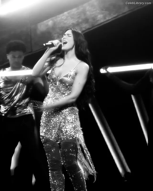 Dua Lipa photo 22 of 7804