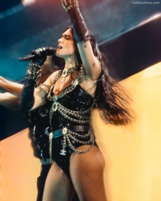 Dua Lipa photo 9 of 7804