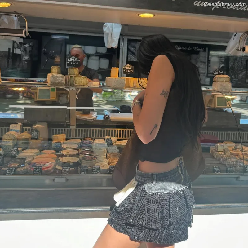 Dua Lipa photo 18 of 7804