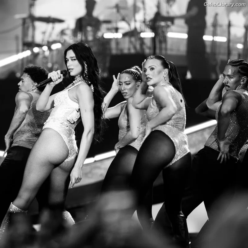 Dua Lipa photo 6 of 7804