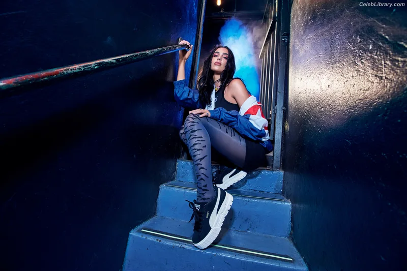 Dua Lipa photo 21 of 7804