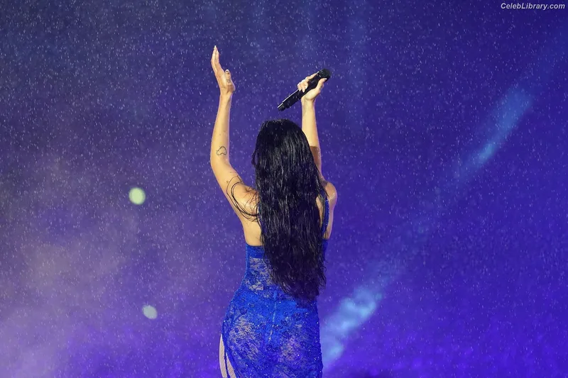 Dua Lipa photo 12 of 7804