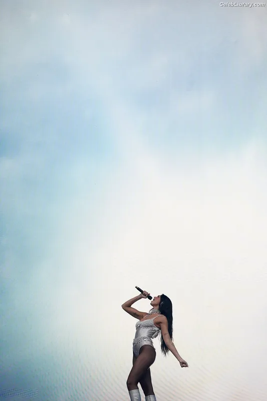 Dua Lipa photo 13 of 7804