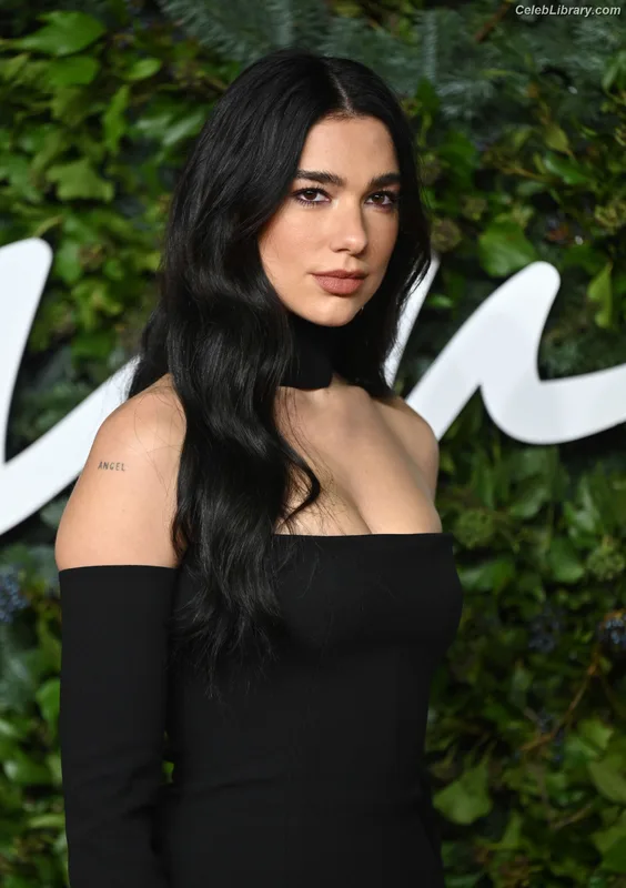 Dua Lipa photo 18 of 7804
