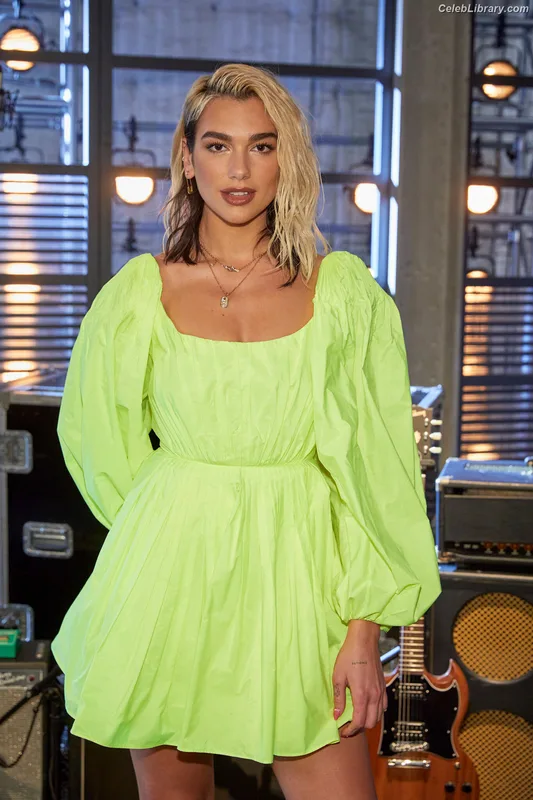 Dua Lipa photo 7 of 7804