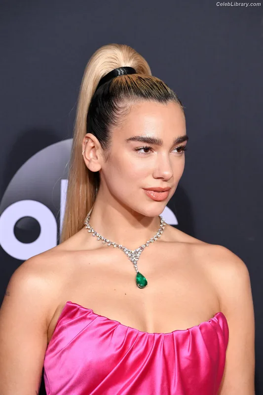 Dua Lipa photo 19 of 7804