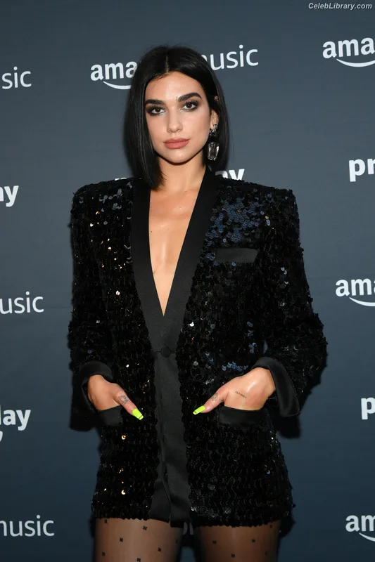 Dua Lipa photo 16 of 7804