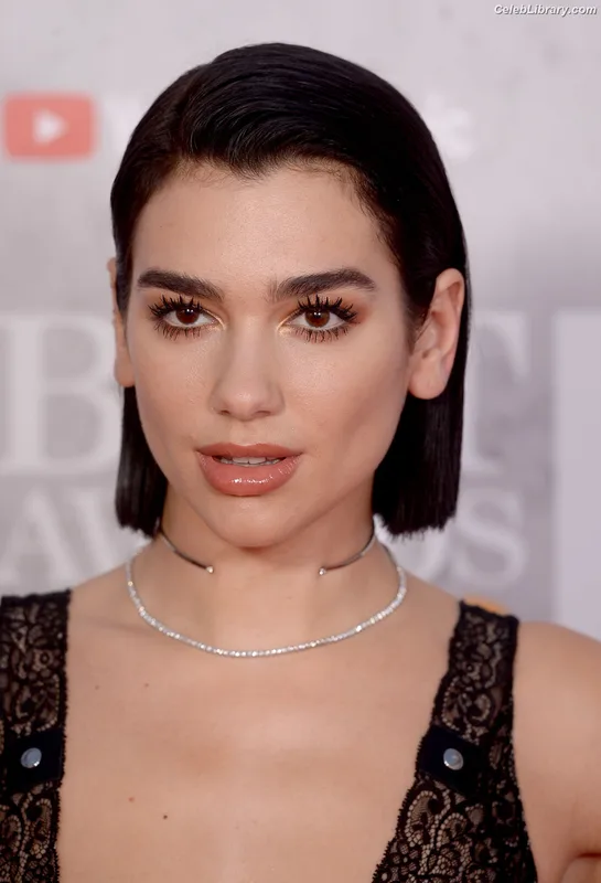 Dua Lipa photo 4 of 7804