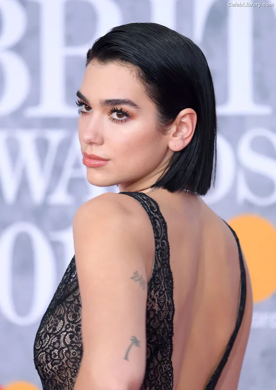 Dua Lipa photo 9 of 7804