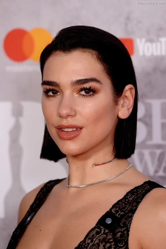 Dua Lipa photo 21 of 7804