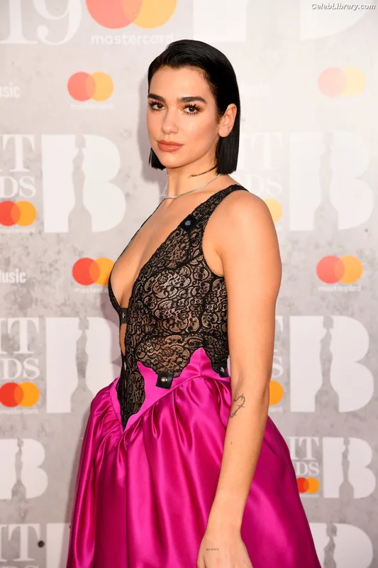 Dua Lipa photo 23 of 7804