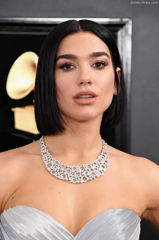 Dua Lipa photo 9 of 7804