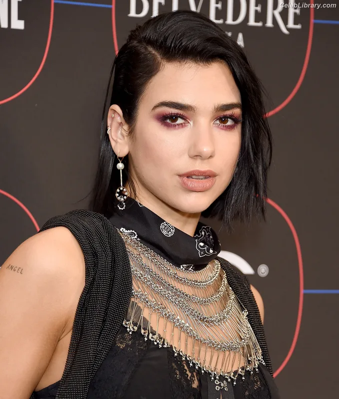 Dua Lipa photo 7 of 7804