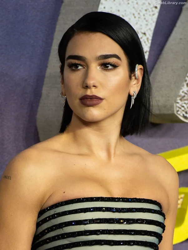 Dua Lipa photo 1 of 7804