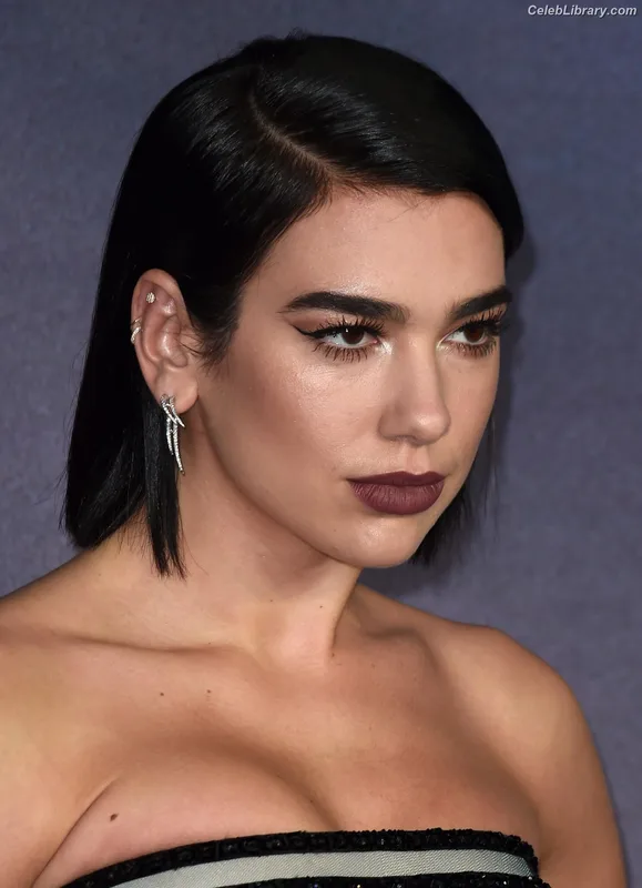 Dua Lipa photo 10 of 7804
