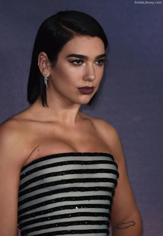 Dua Lipa photo 12 of 7804