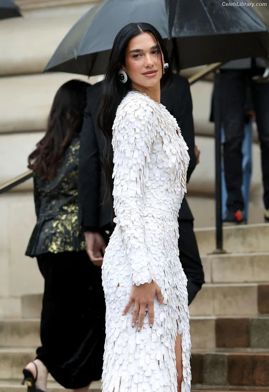 Dua Lipa photo 6 of 7804