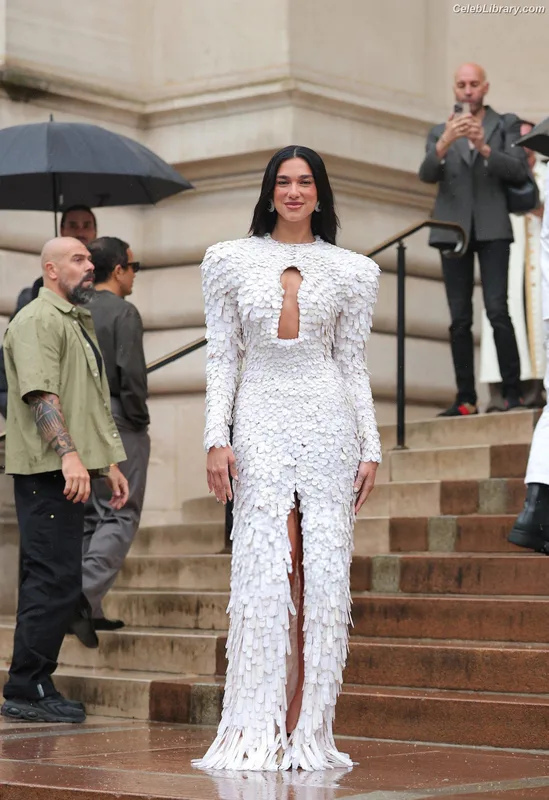Dua Lipa photo 16 of 7804