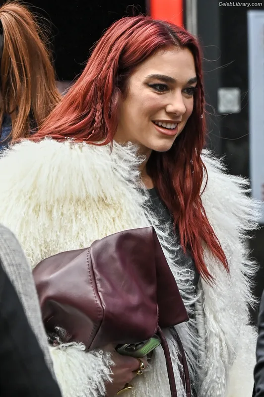 Dua Lipa photo 4 of 7804
