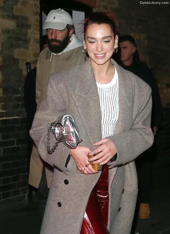 Dua Lipa photo 14 of 7804