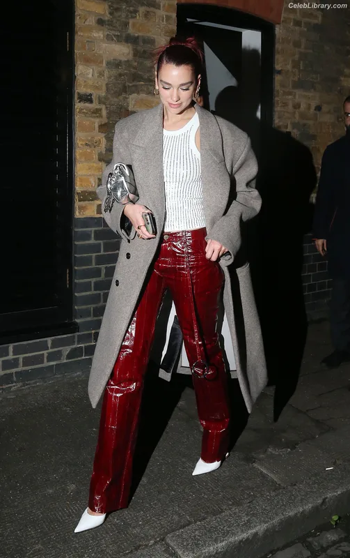 Dua Lipa photo 15 of 7804