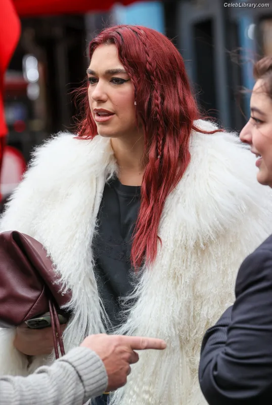 Dua Lipa photo 22 of 7804