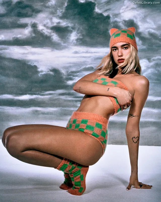 Dua Lipa photo 10 of 7804