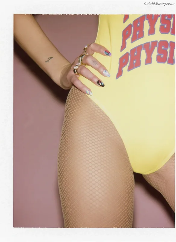 Dua Lipa photo 18 of 7804