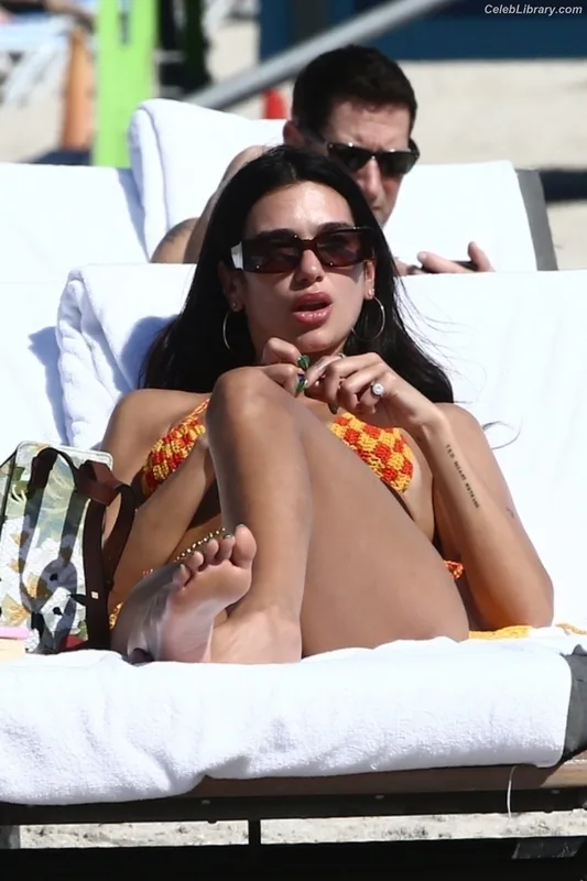 Dua Lipa photo 13 of 7804