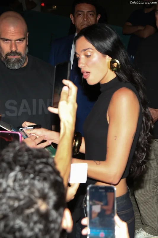 Dua Lipa photo 14 of 7804