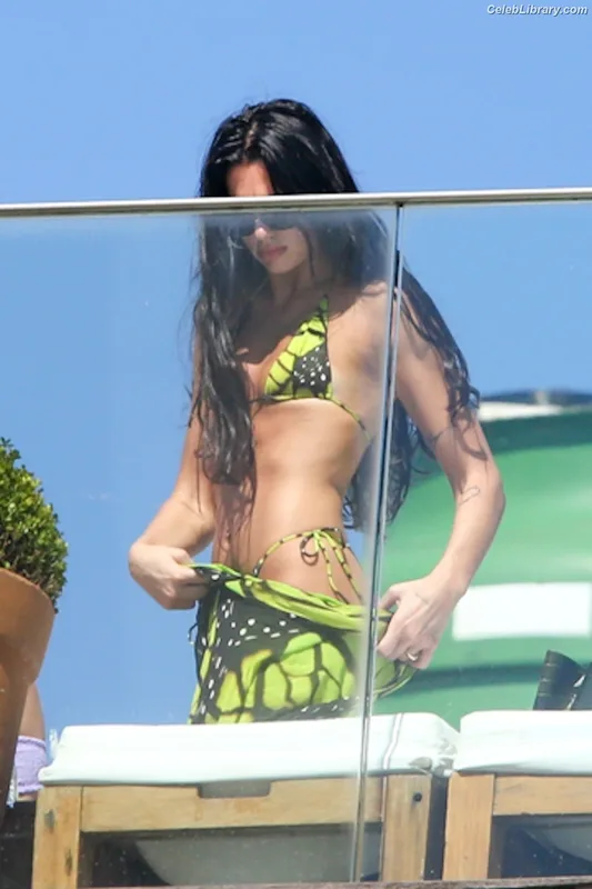 Dua Lipa photo 12 of 7804